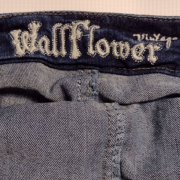 Wallflower Bib Overalls Distressed Cross Back Junior's Sz (see description) - Picture 11 of 12